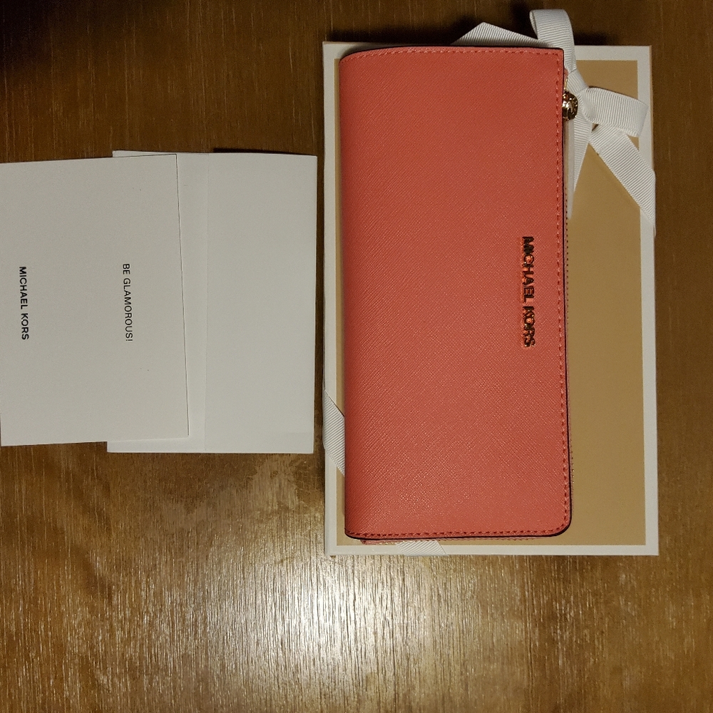 Brand new Michael Kors wallet